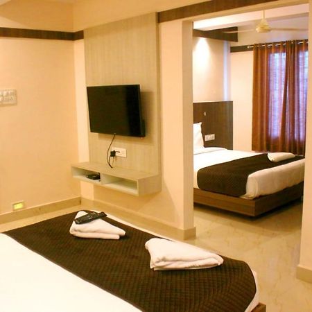 Hotel Sakura Inn Hosūr Exterior foto