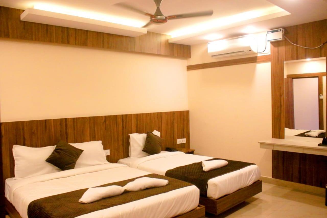 Hotel Sakura Inn Hosūr Exterior foto