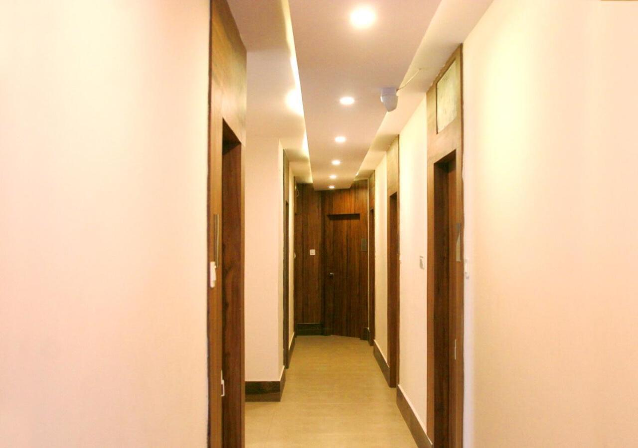 Hotel Sakura Inn Hosūr Exterior foto